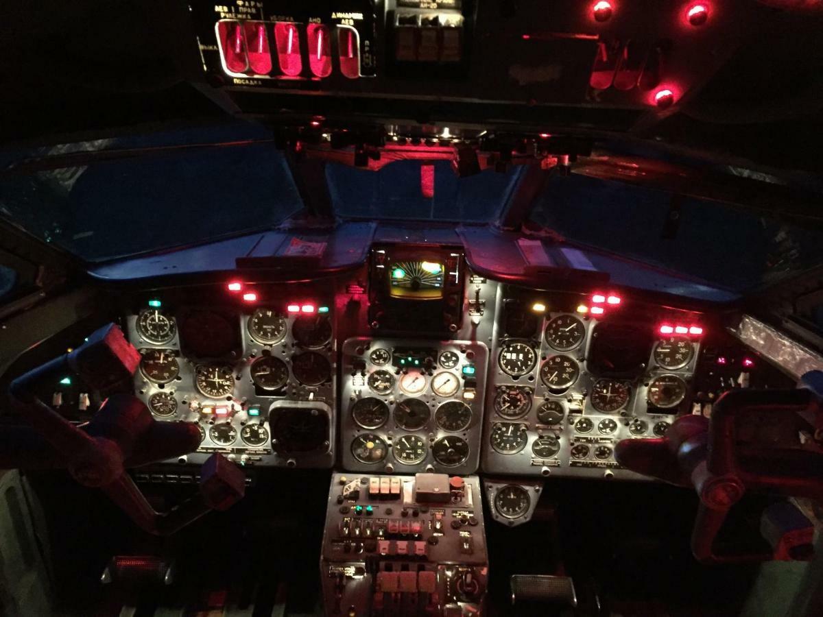 Yellow Plane Yurov エクステリア 写真